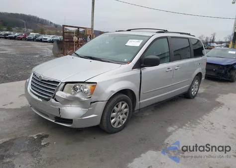 2010 Chrysler Town & Country Lx from USA, damaged, VIN 2A4RR4DE8AR309727